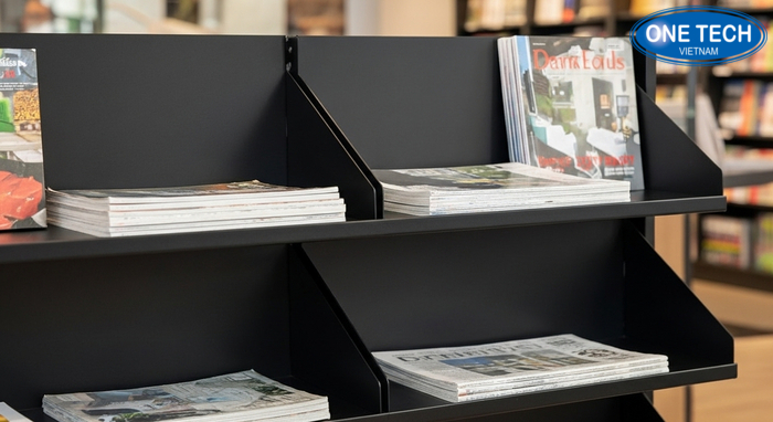 Cận cảnh mẫu kệ tạp chí đa năng tháo lắp, phù hợp thay đổi bố cục trưng bày