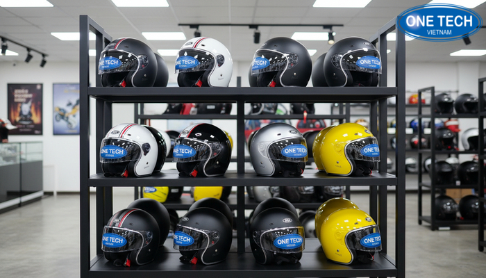 Hướng dẫn sắp xếp mũ bảo hiểm trên kệ khoa học, dễ lấy