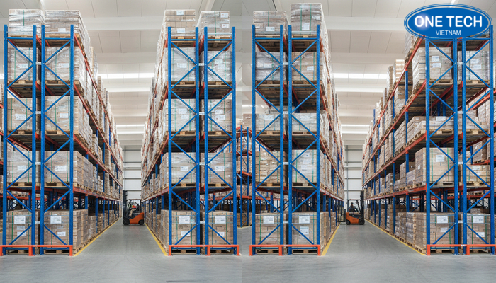 Bảng so sánh kệ drive in và kệ selective theo tiêu chí sức chứa, lối đi và mức độ tiếp cận pallet