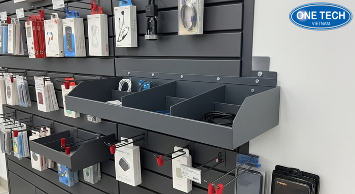 Kệ đa năng có móc treo và khoang chia cho phụ kiện điện thoại