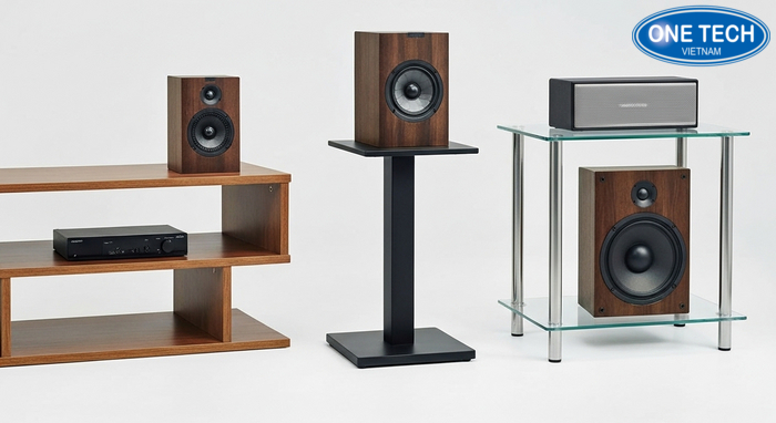 So sánh kệ trưng bày loa theo vật liệu gỗ MDF, thép sơn tĩnh điện, kính cường lực